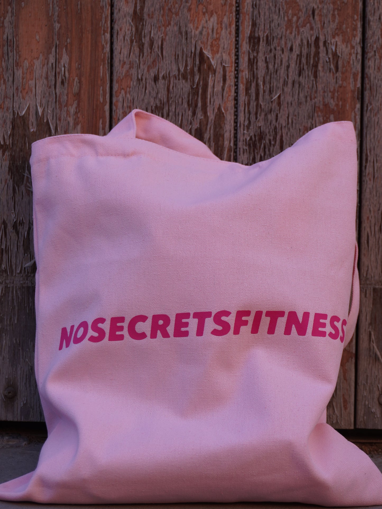 ESSENTIALS PINKY VALENTINE