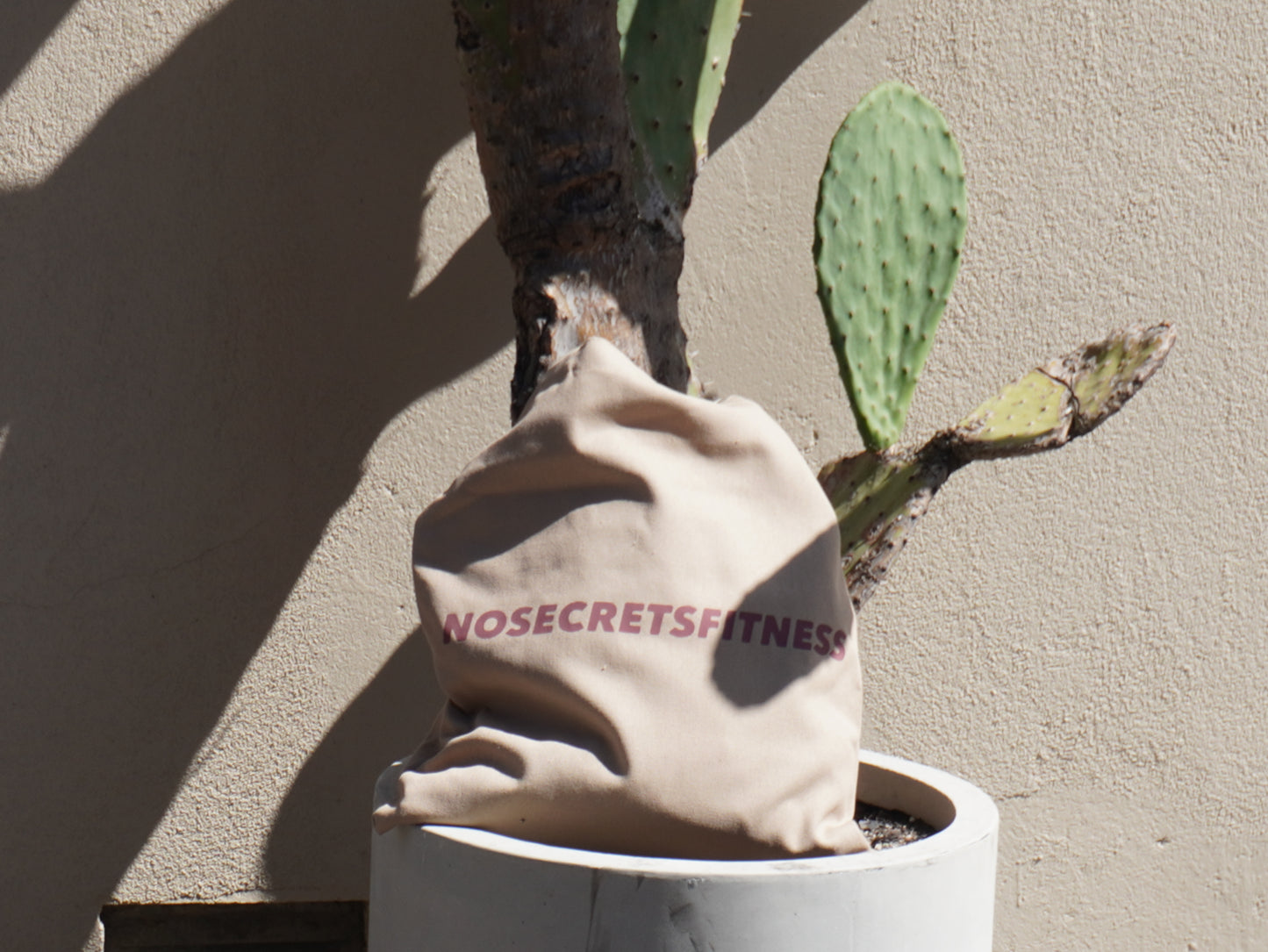 ESSENTIALS EFFORTLESS TAN